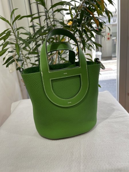 画像1: 【新品】【未使用品】HERMES エルメス インザループ 18 トリヨンクレマンス×スイフト ヴェールユッカ シルバー金具 B刻印 ハンドバッグ レディース 女性用 ブランド 本革 レザー カーフ グリーン 緑 希少 レア プレゼント ギフト バック (1)