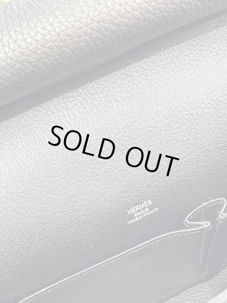 画像7: 【美品】HERMES エルメス ジプシエール 28 トリヨンクレマンス ブラック シルバー金具 O刻印□ 中古 ショルダーバッグ メッセンジャーバッグ 斜め掛け レディース 女性用 ブランド 本革 レザー カーフ 黒 希少 レア プレゼント ギフト バック (7)
