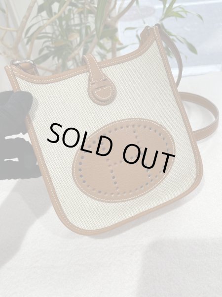 画像3: 【美品】HERMES エルメス エヴリン TPM クシュベル×トワルアッシュ コニャック×ナチュラル シルバー金具 H刻印□ コンビ 中古 ショルダーバッグ メッセンジャーバッグ レディース 女性用 ブランド 本革 レザー エプソン ブラウン 希少 レア プレゼント ギフト バック (3)