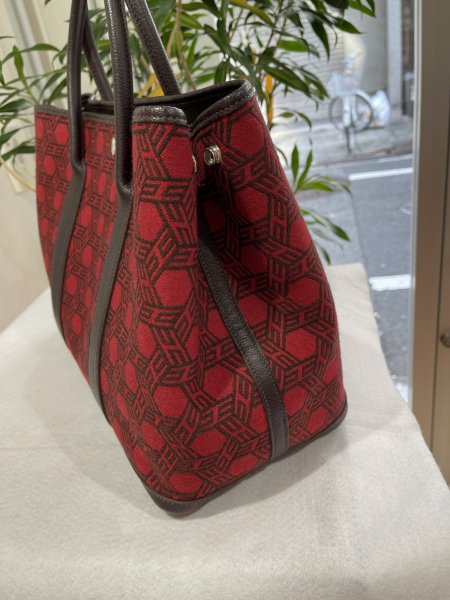 画像4: 【美品】HERMES エルメス ガーデンパーティ 36 PM トワルソーアッシュ×ブッフル ルージュガランス シルバー金具 K刻印□ 中古 ハンドバッグ トートバッグ レディース 女性用 本革 レザー カーフ レッド 赤 ブランド 希少 レア プレゼント ギフト バック (4)