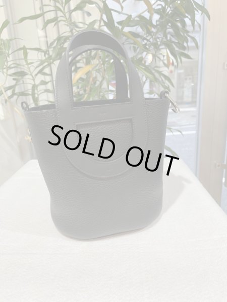 画像1: 【新品】【未使用品】HERMES エルメス インザループ 18 トリヨンクレマンス×スイフト ブラック シルバー金具 W刻印 ハンドバッグ レディース 女性用 ブランド 本革 レザー カーフ 黒 希少 レア プレゼント ギフト バック (1)