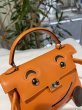 画像4: 【新品同様品】HERMES エルメス ケリードール ヴォーガリバー オレンジ シルバー金具 D刻印□ ヴィンテージ 中古 ハンドバッグ ショルダーバッグ 2WAYバッグ 本革 レザー カーフ スイフト レディース 女性用 ブランド 希少 レア プレゼント ギフト バック (4)