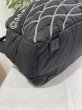 画像8: 【極美品】CHANEL シャネル ココマーク ロゴ 2WAY ボストンバッグ スポーツライン ナイロン×ラバー ブラック×ホワイト マットシルバー金具 中古 ショルダーバッグ ハンドバッグ レディース 女性用 メンズ 男性用 ユニセックス ブランド 黒 レア プレゼント バック (8)