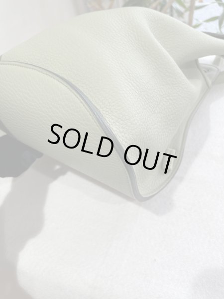 画像8: 【極美品】HERMES エルメス シェルパPM トリヨンクレマンス ライトグリーン D刻印□ ヴィンテージ 中古 リュックサック バックパック デイパック ショルダーバッグ ハンドバッグ レディース 女性用 ブランド 緑 本革 レザー カーフ 希少 レア プレゼント ギフト バック (8)