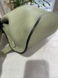 画像7: 【極美品】HERMES エルメス シェルパPM トリヨンクレマンス ライトグリーン D刻印□ ヴィンテージ 中古 リュックサック バックパック デイパック ショルダーバッグ ハンドバッグ レディース 女性用 ブランド 緑 本革 レザー カーフ 希少 レア プレゼント ギフト バック (7)