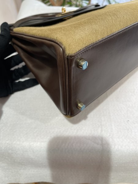 画像9: 【新品同様品】HERMES エルメスケリー 32 内縫い エバーカーフ×ヴォートロイカ エベーヌ×タバックキャメル ゴールド金具 K刻印□ ハラコ コンビ 中古 ハンドバッグ ショルダーバッグ 2WAYバッグ レディース 女性用 ブランド 本革 レザー ブラウン 希少 レア バック (9)