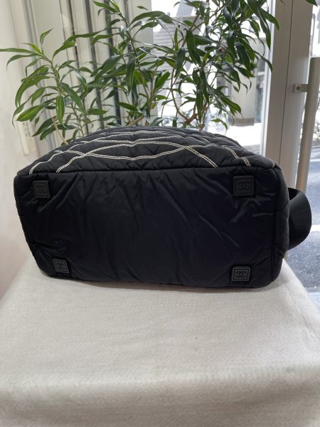 画像3: 【極美品】CHANEL シャネル ココマーク ロゴ 2WAY ボストンバッグ スポーツライン ナイロン×ラバー ブラック×ホワイト マットシルバー金具 中古 ショルダーバッグ ハンドバッグ レディース 女性用 メンズ 男性用 ユニセックス ブランド 黒 レア プレゼント バック (3)