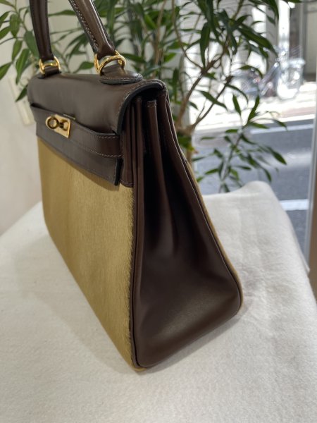 画像6: 【新品同様品】HERMES エルメスケリー 32 内縫い エバーカーフ×ヴォートロイカ エベーヌ×タバックキャメル ゴールド金具 K刻印□ ハラコ コンビ 中古 ハンドバッグ ショルダーバッグ 2WAYバッグ レディース 女性用 ブランド 本革 レザー ブラウン 希少 レア バック (6)