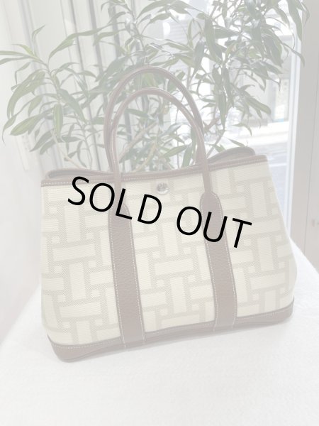 画像1: 【極美品】HERMES エルメス ガーデンパーティ 30 TPM トワルモザイク×ブッフル マロン シルバー金具 L刻印□ ブラウン コンビ 中古 ハンドバッグ トートバッグ レディース 女性用 本革 レザー カーフ 茶色 ブランド 希少 レア プレゼント ギフト バック (1)