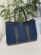 画像1: 【美品】HERMES エルメス ガーデンパーティ 30 TPM トワルアッシュ×ネゴンダ ブルーマルタ シルバー金具 R刻印□ ブルードマルト 中古 ハンドバッグ トートバッグ レディース 女性用 本革 レザー カーフ ブラック 青 黒 ブランド 希少 レア プレゼント ギフト バック (1)