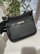 画像3: 【美品】HERMES エルメス ジプシエール28 トリヨンクレマンス ブラック シルバー金具 N刻印□ 中古 ショルダーバッグ メッセンジャーバッグ 斜め掛け レディース 女性用 ブランド 本革 レザー カーフ 黒 希少 レア プレゼント ギフト バック (3)
