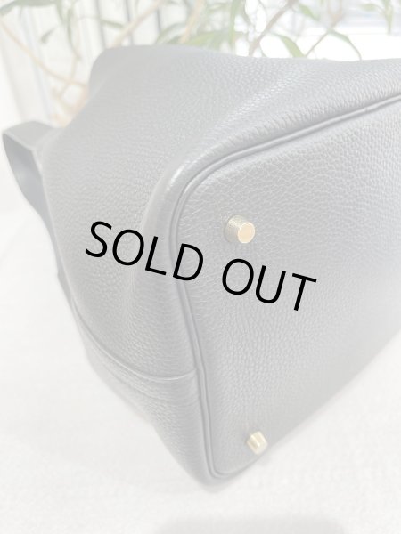 画像7: 【新品同様品】HERMES エルメス ピコタンロック 22 MM トリヨンクレマンス ブラック ゴールド金具 Y刻印 中古 ハンドバッグ レディース 女性用 ブランド 本革 レザー カーフ 黒 希少 レア プレゼント ギフト バック (7)