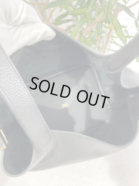 画像6: 【新品同様品】HERMES エルメス ピコタンロック 22 MM トリヨンクレマンス ブラック ゴールド金具 Y刻印 中古 ハンドバッグ レディース 女性用 ブランド 本革 レザー カーフ 黒 希少 レア プレゼント ギフト バック (6)