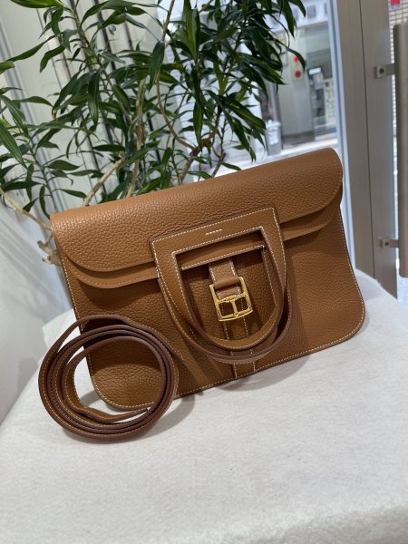 画像1: 【新品同様品】HERMES エルメス アルザン 31 トリヨンクレマンス ゴールド ゴールド金具 B刻印 5WAYバッグ ハンドバッグ ショルダーバッグ クラッチバッグ レディース 女性用 本革 レザー カーフ ブランド ブラウン 茶色 希少 レア プレゼント ギフト バック (1)