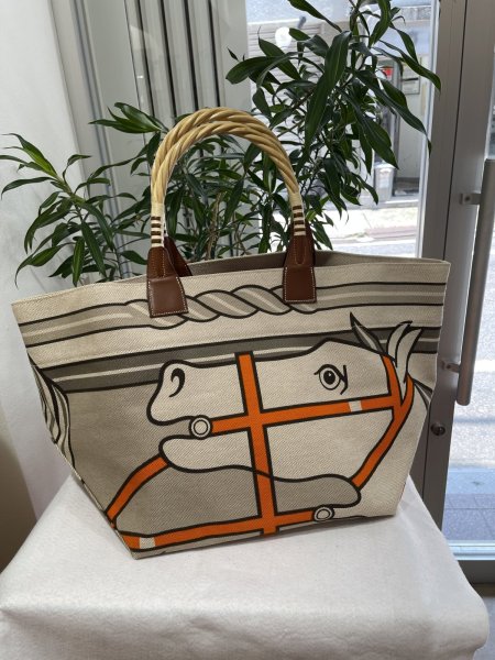 画像1: 【極美品】HERMES エルメス スティープル 31 ラージトートバッグ トワルアッシュ×バレニア×ストロー ベージュ×フォーブ O刻印□ 中古 ハンドバッグ ショルダーバッグ レディース 女性用 ブランド ブラウン 本革 レザー 希少 レア プレゼント ギフト バック (1)