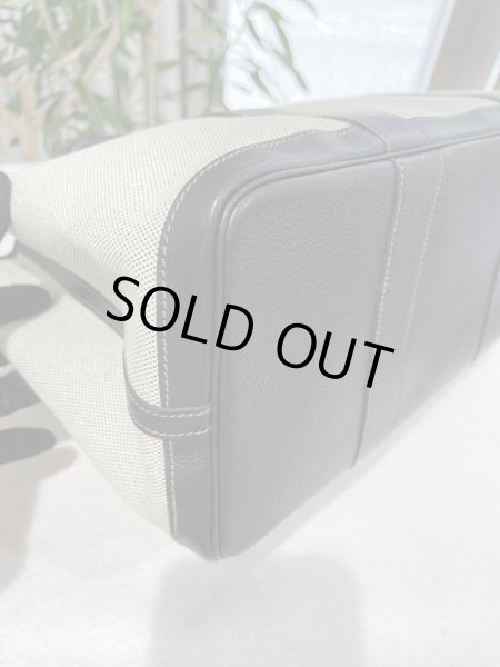 画像7: 【美品】HERMES エルメス ガーデンパーティ 36 PM ボルデュック トワルアッシュ×ブッフル グレー シルバー金具 リボン柄 2006年限定 中古 ハンドバッグ トートバッグ レディース 女性用 本革 レザー ブラック ブランド 黒 希少 レア プレゼント ギフト バック (7)