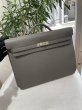 画像3: 【新品同様品】HERMES エルメス ケリー デペッシュ 36 トゴ グリメイヤー シルバー金具 U刻印 中古 ブリーフケース ビジネスバッグ ハンドバッグ 書類バッグ トートバッグ メンズ レディース ブランド 本革 レザー カーフ グレー 希少 レア プレゼント ギフト バック (3)