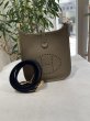 画像1: 【新品同様品】HERMES エルメス エヴリン アマゾン TPM トリヨンクレマンス エトゥープ×ブルーインディゴ ゴールド金具 W刻印 ショルダーバッグ メッセンジャーバッグ レディース 女性用 ブランド 本革 レザー グレー 希少 レア プレゼント ギフト バック (1)