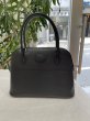 画像2: 【新品同様品】HERMES エルメス ボリード 27 ヴォーエプソン ブラック シルバー金具 X刻印 中古 ハンドバッグ ショルダーバッグ 2WAYバッグ レディース 女性用 本革 レザー 黒 カーフ ブランド 希少 レア プレゼント ギフト バック (2)