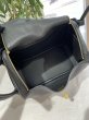 画像7: 【新品同様品】HERMES エルメス リンディ 26 トリヨンクレマンス ブラック ゴールド金具 U刻印 ハンドバッグ ショルダーバッグ 2WAYバッグ レディース 女性用 ブランド 本革 レザー カーフ 黒 希少 レア プレゼント ギフト バック (7)