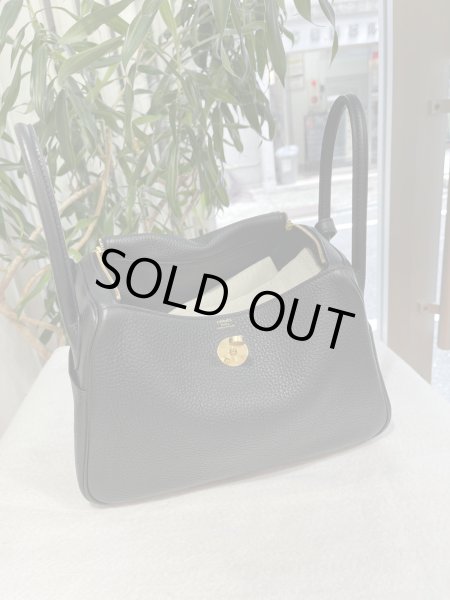 画像5: 【新品同様品】HERMES エルメス リンディ 26 トリヨンクレマンス ブラック ゴールド金具 U刻印 未使用品 ハンドバッグ ショルダーバッグ 2WAYバッグ レディース 女性用 ブランド 本革 レザー カーフ 黒 希少 レア プレゼント ギフト バック (5)