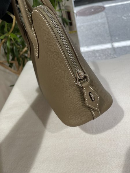 画像5: 【新品】【未使用品】HERMES エルメス ボリード 1923 25 ヴォーエプソン エトゥープ シルバー金具 U刻印 ハンドバッグ ショルダーバッグ 2WAYバッグ レディース 女性用 本革 レザー カーフ グレー ブランド 希少 レア プレゼント ギフト バック (5)