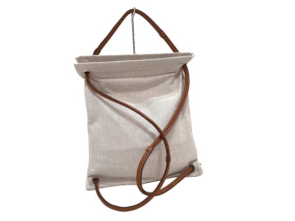 画像2: 【極美品】HERMES エルメス サック アリーヌ MM リュックサック トワルシェブロン×バレニア ベージュ×ブラウン シルバー金具 Y刻印 中古 2WAYバッグ バックパック ショルダーバッグ レディース 女性用 ブランド 希少 レア プレゼント ギフト バック (2)