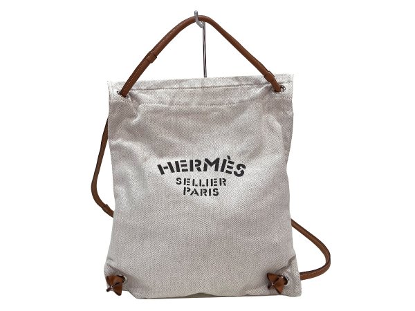 画像1: 【極美品】HERMES エルメス サック アリーヌ MM リュックサック トワルシェブロン×バレニア ベージュ×ブラウン シルバー金具 Y刻印 中古 2WAYバッグ バックパック ショルダーバッグ レディース 女性用 ブランド 希少 レア プレゼント ギフト バック (1)