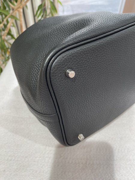 画像7: 【新品同様品】HERMES エルメス ピコタンロック 22 MM トリヨンクレマンス ブラック シルバー金具 D刻印 中古 ハンドバッグ レディース 女性用 ブランド 本革 レザー カーフ 黒 希少 レア プレゼント ギフト バック (7)