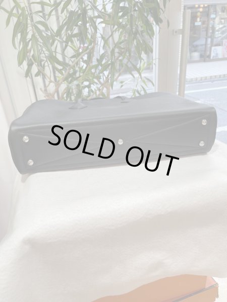 画像4: 【新品】【未使用品】HERMES エルメス ヴィクトリア 2 12H 40 トリヨンノビーヨ ブラック シルバー金具 T刻印 ビジネスバッグ ブリーフケース ハンドバッグ 書類バッグ トートバッグ メンズ レディース ブランド 本革 レザー カーフ 黒 レア プレゼント ギフト バック (4)