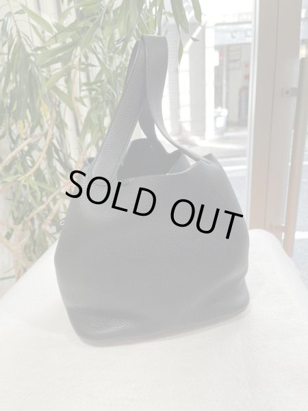 画像3: 【新品同様品】HERMES エルメス ピコタンロック 22 MM トリヨンクレマンス ブラック シルバー金具 D刻印 中古 ハンドバッグ レディース 女性用 ブランド 本革 レザー カーフ 黒 希少 レア プレゼント ギフト バック (3)