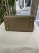 画像4: 【新品】【未使用品】HERMES エルメス バーキン 25 セリエ ヴォーエプソン エトゥープ ゴールド金具 D刻印 グレー 外縫い ハンドバッグ レディース 女性用 本革 レザー カーフ ブランド 希少 レア プレゼント ギフト バック (4)