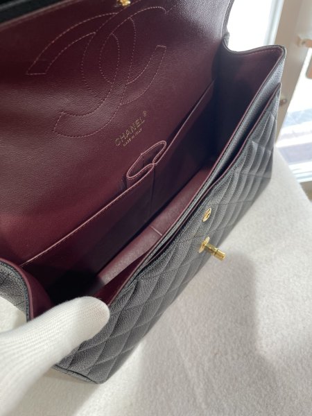 画像10: 【新品同様品】CHANEL シャネル A58600 マトラッセ 30 チェーンショルダー キャビアスキン ブラック ゴールド金具 Wフラップ 20番台 中古 ハンドバッグ デカマトラッセ ダブルフラップ レディース 女性用 黒 ブランド レザー 希少 レア プレゼント ギフト バック (10)