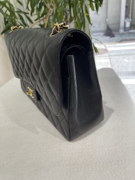 画像6: 【新品同様品】CHANEL シャネル A58600 マトラッセ 30 チェーンショルダー キャビアスキン ブラック ゴールド金具 Wフラップ 20番台 中古 ハンドバッグ デカマトラッセ ダブルフラップ レディース 女性用 黒 ブランド レザー 希少 レア プレゼント ギフト バック (6)