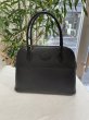 画像2: 【新品同様品】HERMES エルメス ボリード 27 ヴォーエプソン ブラック シルバー金具 Z刻印 中古 ハンドバッグ ショルダーバッグ 2WAYバッグ レディース 女性用 本革 レザー 黒 カーフ ブランド 希少 レア プレゼント ギフト バック (2)