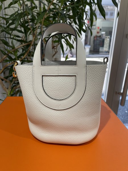 画像2: 【新品】【未使用品】HERMES エルメス インザループ 18 トリヨンクレマンス×スイフト ニューホワイト ゴールド金具 B刻印 ハンドバッグ レディース 女性用 ブランド 本革 レザー カーフ 白 希少 レア プレゼント ギフト バック (2)