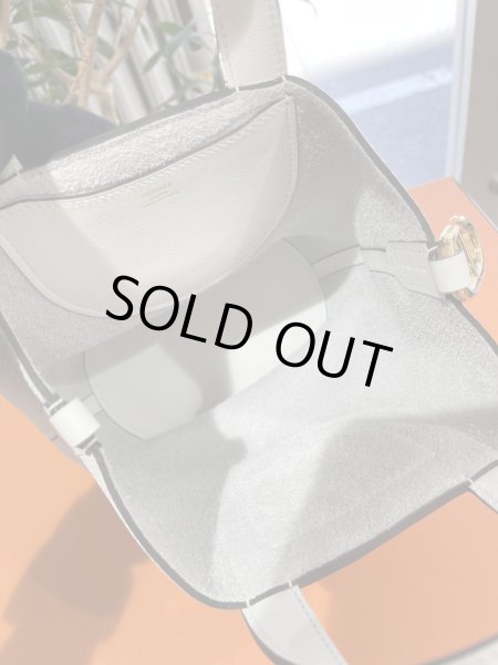 画像7: 【新品】【未使用品】HERMES エルメス インザループ 18 トリヨンクレマンス×スイフト ニューホワイト ゴールド金具 B刻印 ハンドバッグ レディース 女性用 ブランド 本革 レザー カーフ 白 希少 レア プレゼント ギフト バック (7)