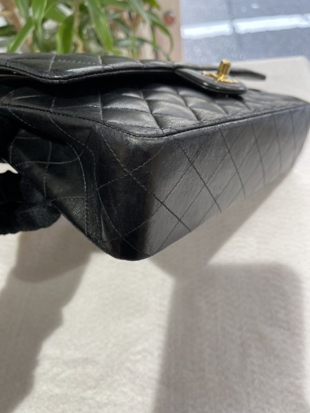 画像9: 【美品】CHANEL シャネルA01112 マトラッセ 25 チェーンショルダー ラムスキン ブラック ゴールド金具 Wフラップ 16番台 中古 ハンドバッグ ショルダーバッグ ダブルフラップ レディース 女性用 黒 ブランド レザー カーフ 希少 レア プレゼント ギフト バック (9)
