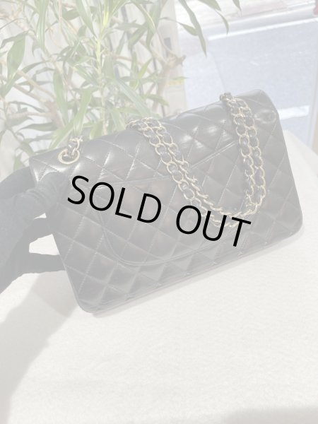 画像2: 【美品】CHANEL シャネルA01112 マトラッセ 25 チェーンショルダー ラムスキン ブラック ゴールド金具 Wフラップ 16番台 中古 ハンドバッグ ショルダーバッグ ダブルフラップ レディース 女性用 黒 ブランド レザー カーフ 希少 レア プレゼント ギフト バック (2)