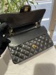 画像6: 【美品】CHANEL シャネルA01112 マトラッセ 25 チェーンショルダー ラムスキン ブラック ゴールド金具 Wフラップ 16番台 中古 ハンドバッグ ショルダーバッグ ダブルフラップ レディース 女性用 黒 ブランド レザー カーフ 希少 レア プレゼント ギフト バック (6)