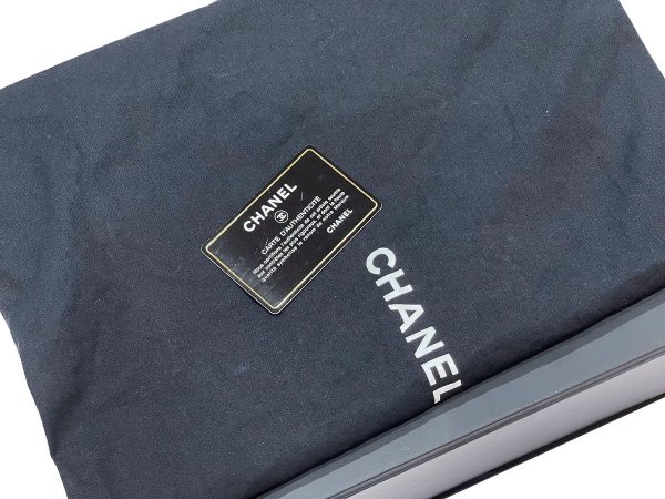 画像10: 【新品同様品】CHANEL シャネル A58600 マトラッセ 30 チェーンショルダー ラムスキン ブラック シルバー金具 Wフラップ 17番台 中古 ハンドバッグ デカマトラッセ ダブルフラップ レディース 女性用 黒 ブランド レザー カーフ 希少 レア プレゼント ギフト バック (10)