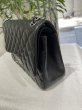 画像5: 【新品同様品】CHANEL シャネル A58600 マトラッセ 30 チェーンショルダー ラムスキン ブラック シルバー金具 Wフラップ 17番台 中古 ハンドバッグ デカマトラッセ ダブルフラップ レディース 女性用 黒 ブランド レザー カーフ 希少 レア プレゼント ギフト バック (5)
