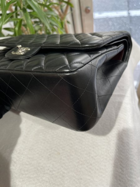 画像9: 【新品同様品】CHANEL シャネル A58600 マトラッセ 30 チェーンショルダー ラムスキン ブラック シルバー金具 Wフラップ 17番台 中古 ハンドバッグ デカマトラッセ ダブルフラップ レディース 女性用 黒 ブランド レザー カーフ 希少 レア プレゼント ギフト バック (9)