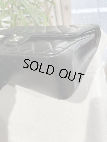 画像9: 【新品同様品】CHANEL シャネル A58600 マトラッセ 30 チェーンショルダー ラムスキン ブラック シルバー金具 Wフラップ 17番台 中古 ハンドバッグ デカマトラッセ ダブルフラップ レディース 女性用 黒 ブランド レザー カーフ 希少 レア プレゼント ギフト バック (9)