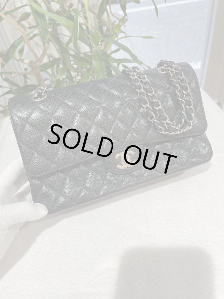 画像1: 【美品】CHANEL シャネルA01112 マトラッセ 25 チェーンショルダー キャビアスキン ブラック シルバー金具 Wフラップ 13番台 中古 ハンドバッグ ショルダーバッグ ダブルフラップ レディース 女性用 黒 ブランド レザー カーフ 希少 レア プレゼント ギフト バック (1)