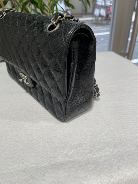 画像5: 【美品】CHANEL シャネルA01112 マトラッセ 25 チェーンショルダー キャビアスキン ブラック シルバー金具 Wフラップ 13番台 中古 ハンドバッグ ショルダーバッグ ダブルフラップ レディース 女性用 黒 ブランド レザー カーフ 希少 レア プレゼント ギフト バック (5)