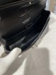 画像8: 【美品】CHANEL シャネルA01112 マトラッセ 25 チェーンショルダー キャビアスキン ブラック シルバー金具 Wフラップ 13番台 中古 ハンドバッグ ショルダーバッグ ダブルフラップ レディース 女性用 黒 ブランド レザー カーフ 希少 レア プレゼント ギフト バック (8)