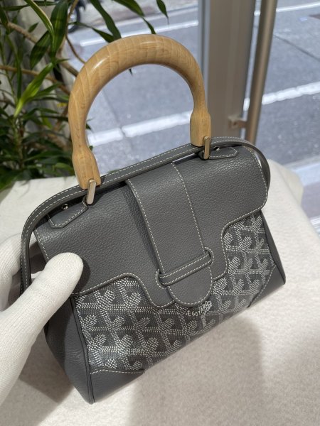 画像5: 【美品】Goyard ゴヤール サイゴン ミニ 2WAY ハンドバッグ ヘリンボーン PVCコーティングキャンバス×レザー グレー シルバー金具 中古 ハンドバッグ ショルダーバッグ 2WAYバッグ レディース 女性用 ブランド 黒 希少 レア プレゼント バック (5)