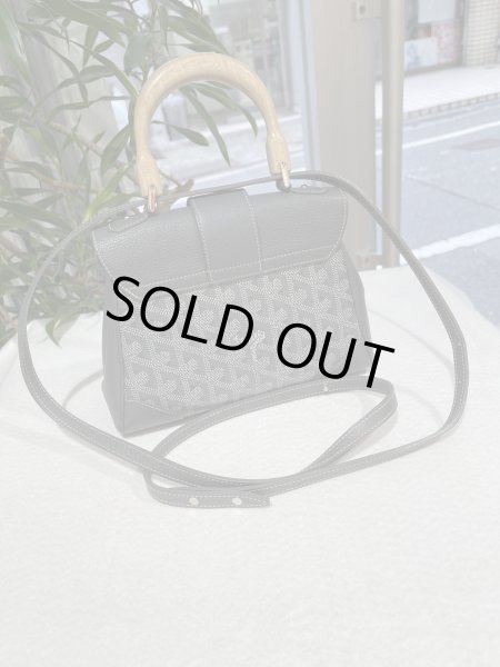 画像2: 【美品】Goyard ゴヤール サイゴン ミニ 2WAY ハンドバッグ ヘリンボーン PVCコーティングキャンバス×レザー グレー シルバー金具 中古 ハンドバッグ ショルダーバッグ 2WAYバッグ レディース 女性用 ブランド 黒 希少 レア プレゼント バック (2)