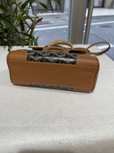 画像3: 【新品同様品】Goyard ゴヤール サイゴン ミニ 2WAY ハンドバッグ ヘリンボーン PVCコーティングキャンバス×レザー ブラック×ブラウン シルバー金具 中古 ハンドバッグ ショルダーバッグ 2WAYバッグ レディース 女性用 ブランド 黒 希少 レア プレゼント バック (3)
